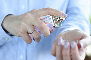 Optimer din parfumeoplevelse: 5 tips til korrekt parfumebrug